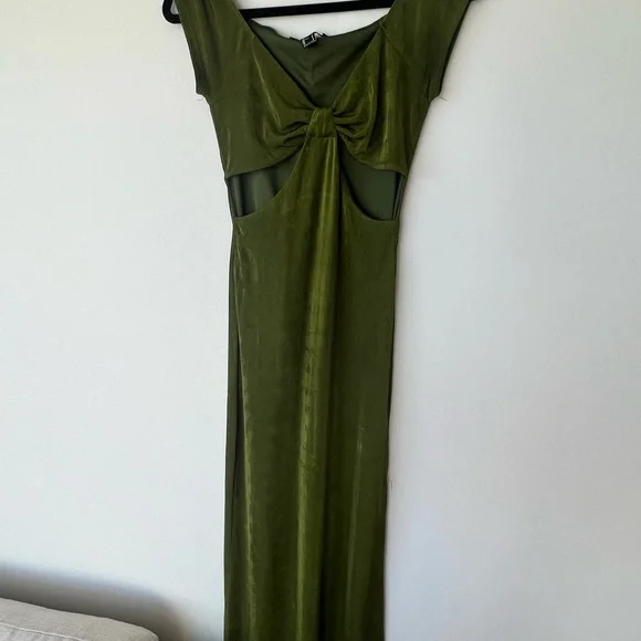 Elevated Hunter Green With Shimmer Maxi Dress With Front Side Cut Out | Color: Green | Size: 0 | Pm-70713053's Closet